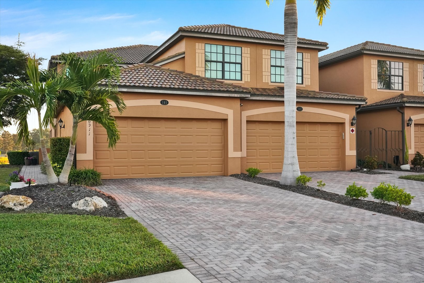 SVEN'S RIVER STRAND COACH HOME in Bradenton, FL