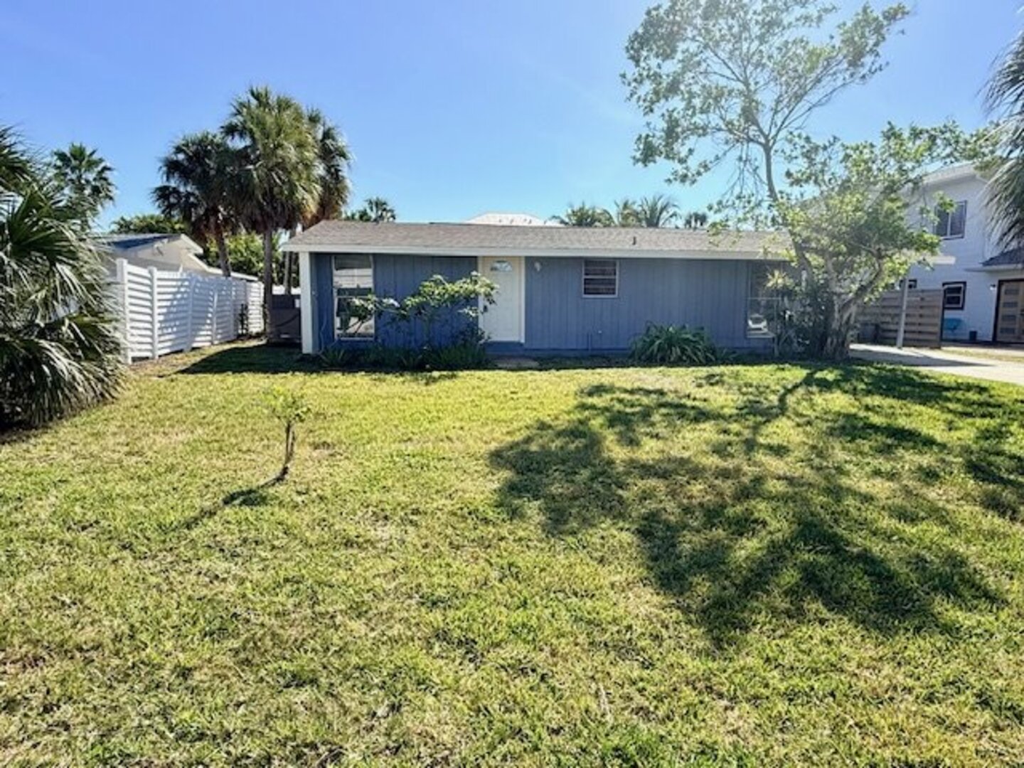 600 Russell Street in Longboat Key, FL